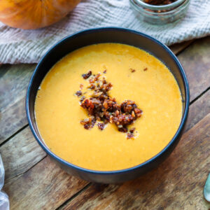 Pumpkin cream soup with gochujang croutons