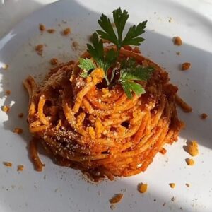 Paradicsomos vegán "kolbász" ragus tészta